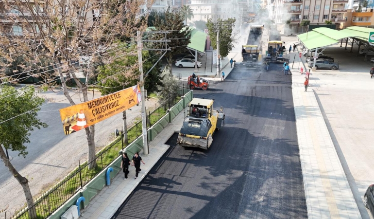 mersin-buyuksehir-208-caddeyi-yenilereyerek-guvenli-ulasimi-sagladi-1jpg-64658320260327085900.jpg