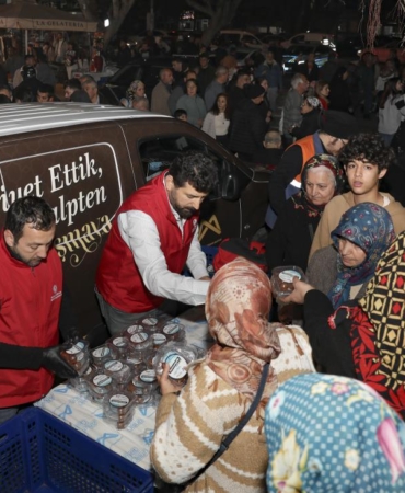 mersin-buyuksehirden-kadir-gecesinde-lokma-ikrami-1-50327620260317090525.jpg