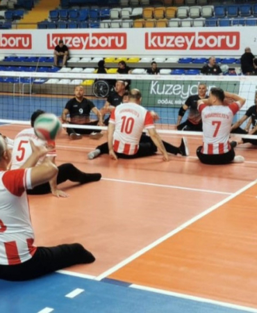 oturarak_voleybol_1.jpeg