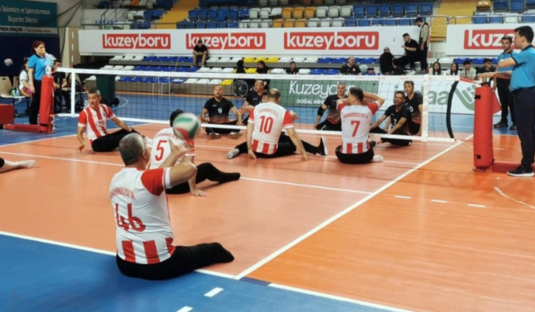 oturarak_voleybol_1.jpeg