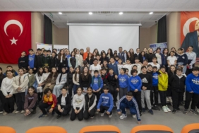 mersin-buyuksehirden-cocuklara-siber-guvenlik-egitimi-1-72967820260420090058.jpg