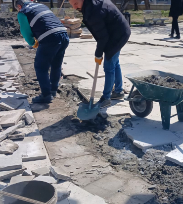 park-ve-bahceler-mudurlugunden-kent-genelinde-yogun-calisma.jpeg