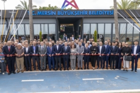 baskan-secer-ile-meral-secer-garaj-mersin-ve-kampus-mersin-acilis-torenine-katildi-5jpg-856202026051.jpeg