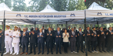 baskan-secer-kurban-bayrami-arifesinde-sehitligi-ziyaret-etti-ve-kent-protokolu-ile-bayramlasti-1-19.jpeg