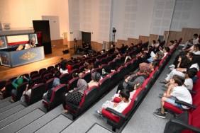 mersin-buyuksehir-cocuklari-hayal-dunyasinin-rengrenk-sahnesinde-bulusturdu-1jpg-5185172026051509015.jpeg
