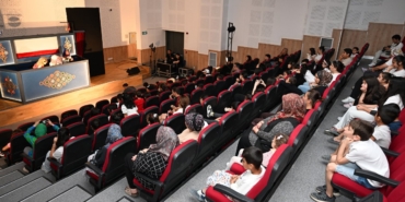 mersin-buyuksehir-cocuklari-hayal-dunyasinin-rengrenk-sahnesinde-bulusturdu-1jpg-5185172026051509015.jpeg