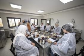 mersin-buyuksehirden-bitki-cayi-demleme-atolyesi-1jpg-30341420260502094120.jpg
