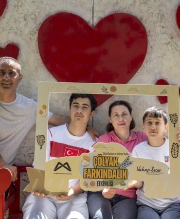 mersin-buyuksehirden-dunya-colyak-gununde-farkindalik-etkinligi-2jpg-92224120260511093312.jpg