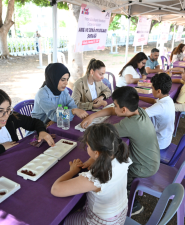 mersin-buyuksehirin-cocuk-kampuslerinde-kurulan-hayaller-senlige-donustu-6jpg-93380720260518095353.j.jpeg