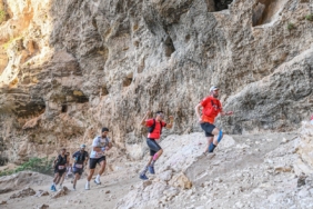 mersin-buyuksehirin-kilikya-ultra-maratonunda-sporcular-tarihin-izinde-kostu-3jpg-952281202605091908.jpeg