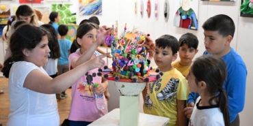 minik-sanatcilar-ilk-sergilerini-mersin-buyuksehir-ile-acti-3jpg-38411720260505091750.jpg
