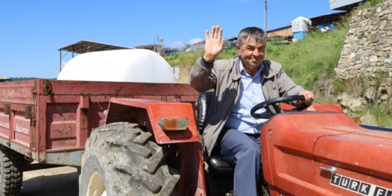 Büyükşehir’den üreticiye kaba yem desteği