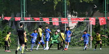 buyuksehir-ev-sahipligindeki-u-11-ve-u-12-cocuk-futbol-senligi-devam-ediyor-1jpg-6581432026061809050.jpeg