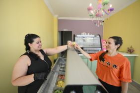 kadinlarin-emekleri-mersin-buyuksehir-ile-markalasiyor-1jpg-60838720260610090535.jpg