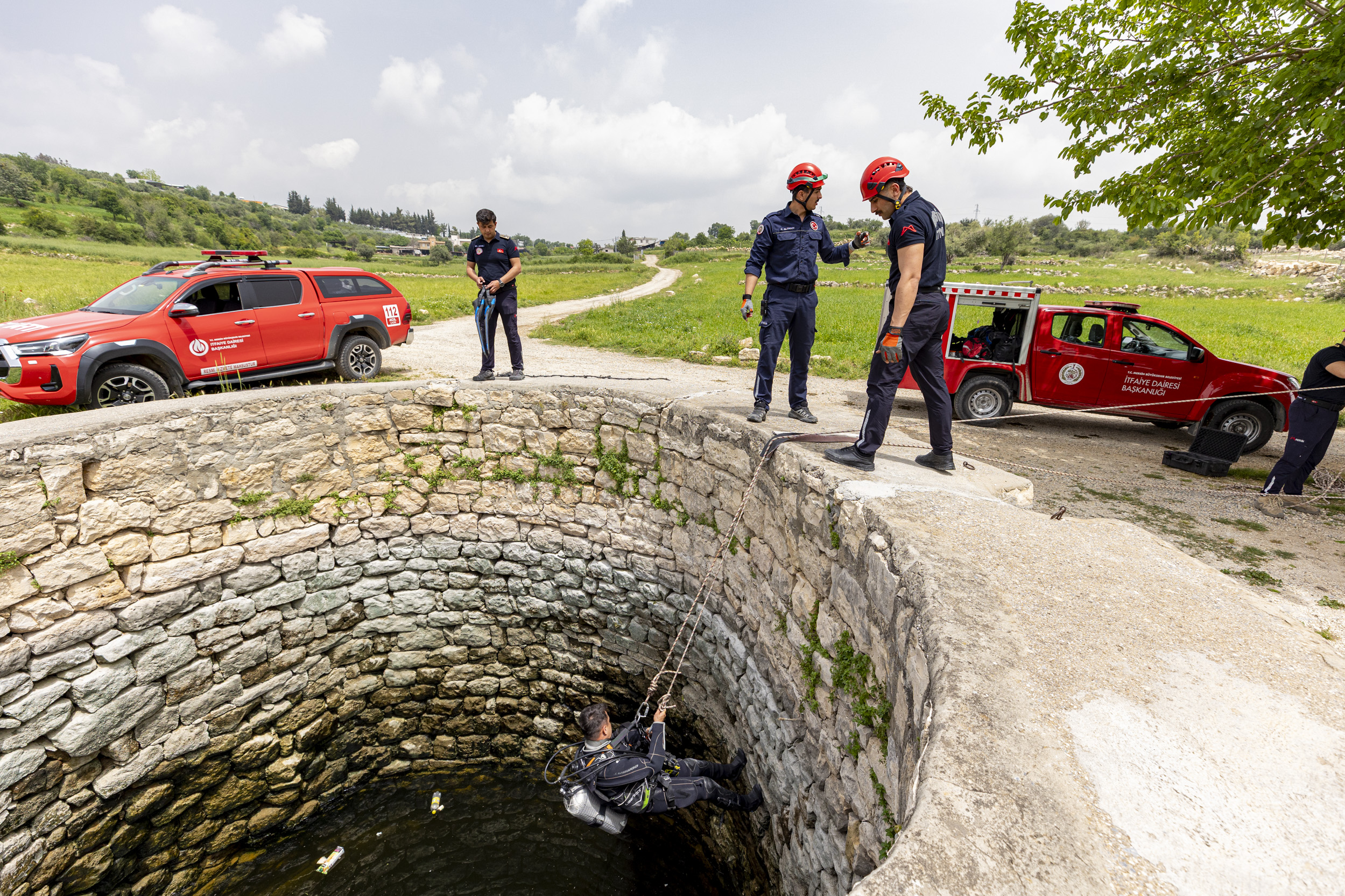 mersin-buyuksehir-itfaiyesinden-bogulma-vakalarina-karsi-tatbikat-6-44968120260602095626.jpg