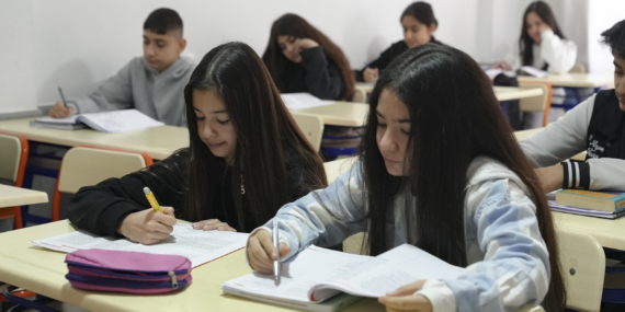 mersin-buyuksehirin-ucretsiz-lgs-ve-yks-hazirlik-kurslari-icin-on-kayitlar-suruyor-1-257746202606221.jpeg
