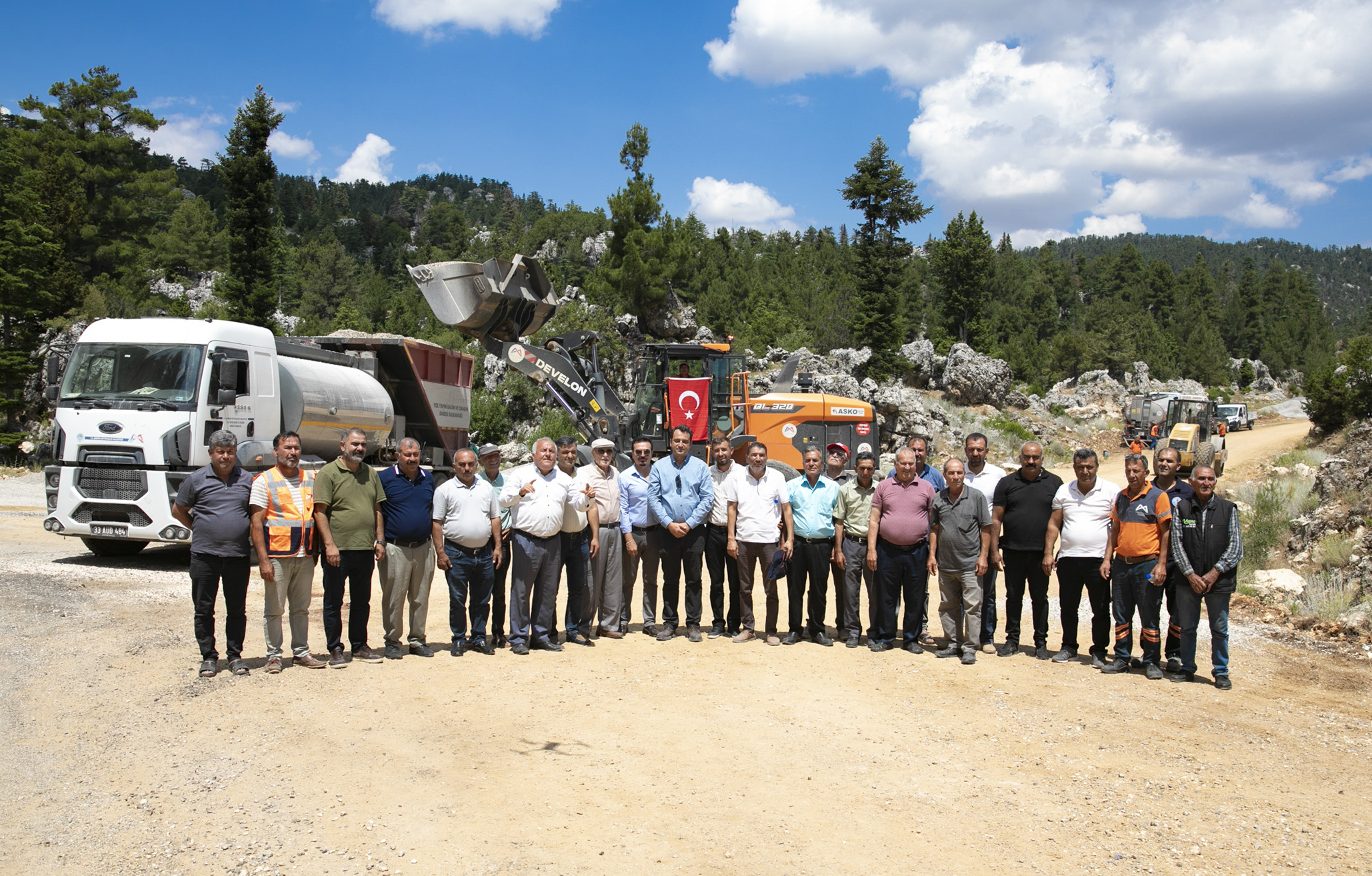 50-yillik-yol-sorunu-mersin-buyuksehirle-cozuluyor-1-23256220260719092133.jpg