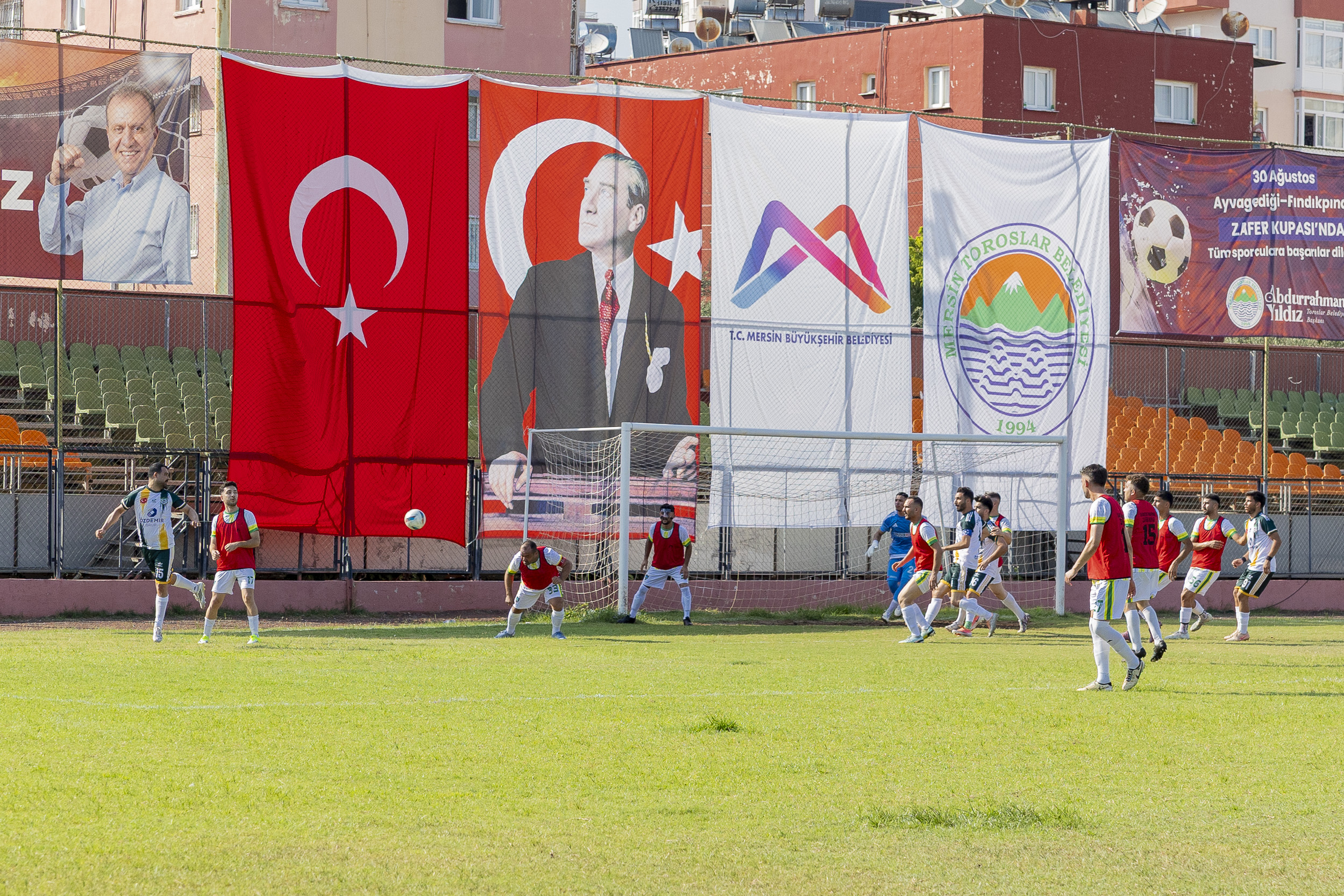 mersin-buyuksehirin-geleneksel-findikpinari-futbol-turnuvasi-basladi-1-64888920260719092641.jpg