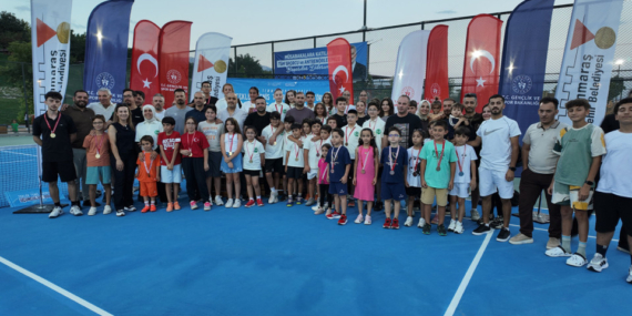 tenis_turnuvasi_finali_10.jpg